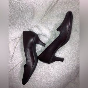 Antonio Melanie Deborah Glove Fit Leather Pumps